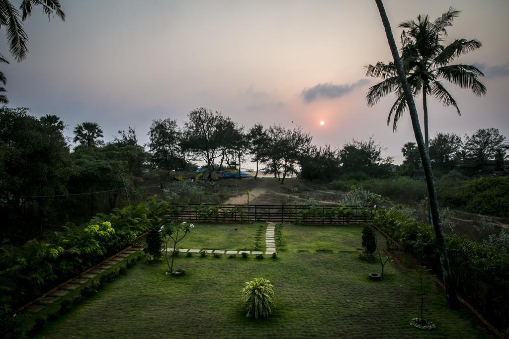 Casa Cubo By The Beach Bed & Breakfast Calangute Exterior photo