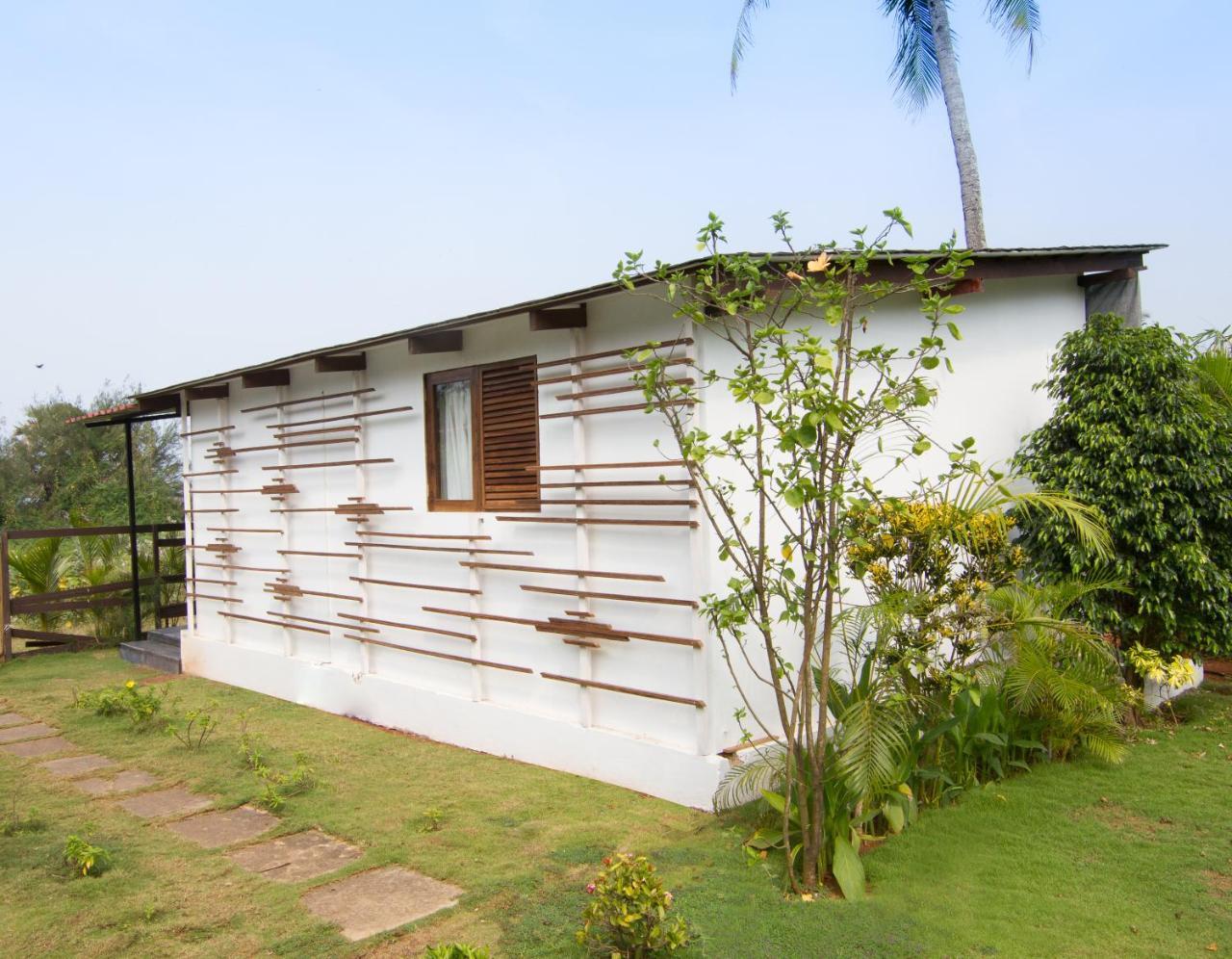 Casa Cubo By The Beach Bed & Breakfast Calangute Exterior photo